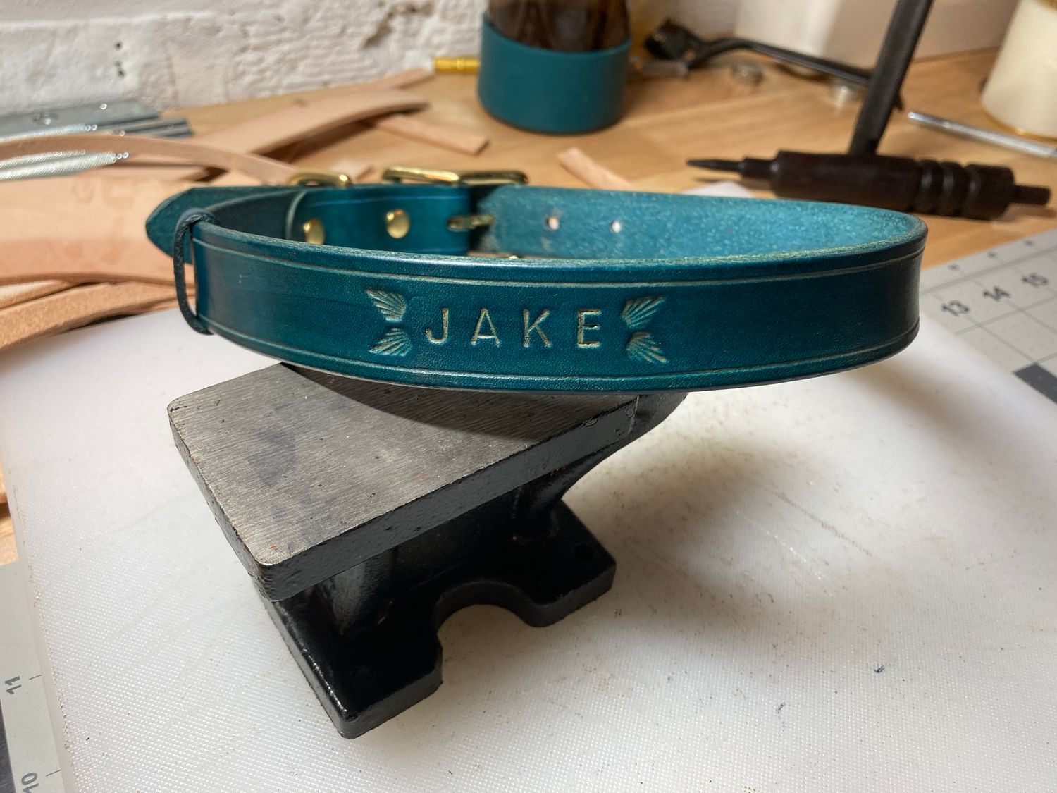 Classic Leather Collar – Personalized with Your Dog's Name