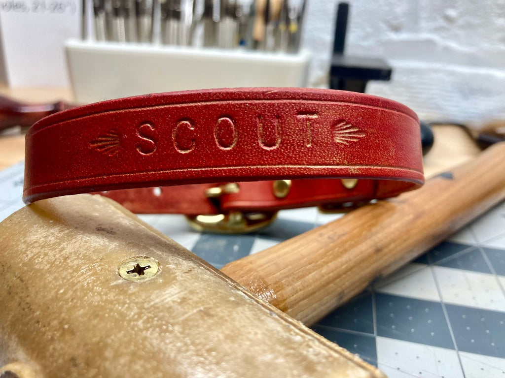 Classic Leather Collar – Personalized with Your Dog's Name