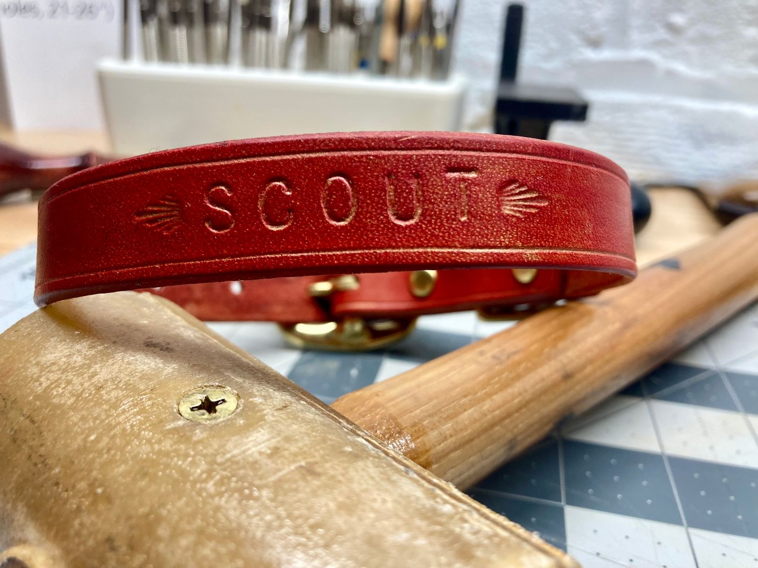 Classic Leather Collar – Personalized with Your Dog's Name