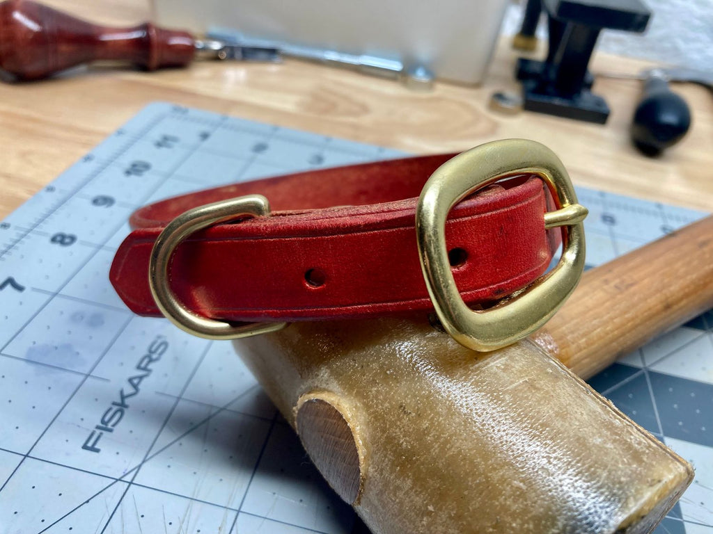 Classic Leather Collar – Personalized with Your Dog's Name