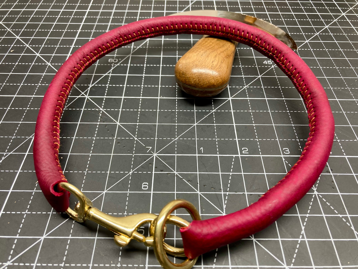 Rolled leather collar/slip collar in Crimson