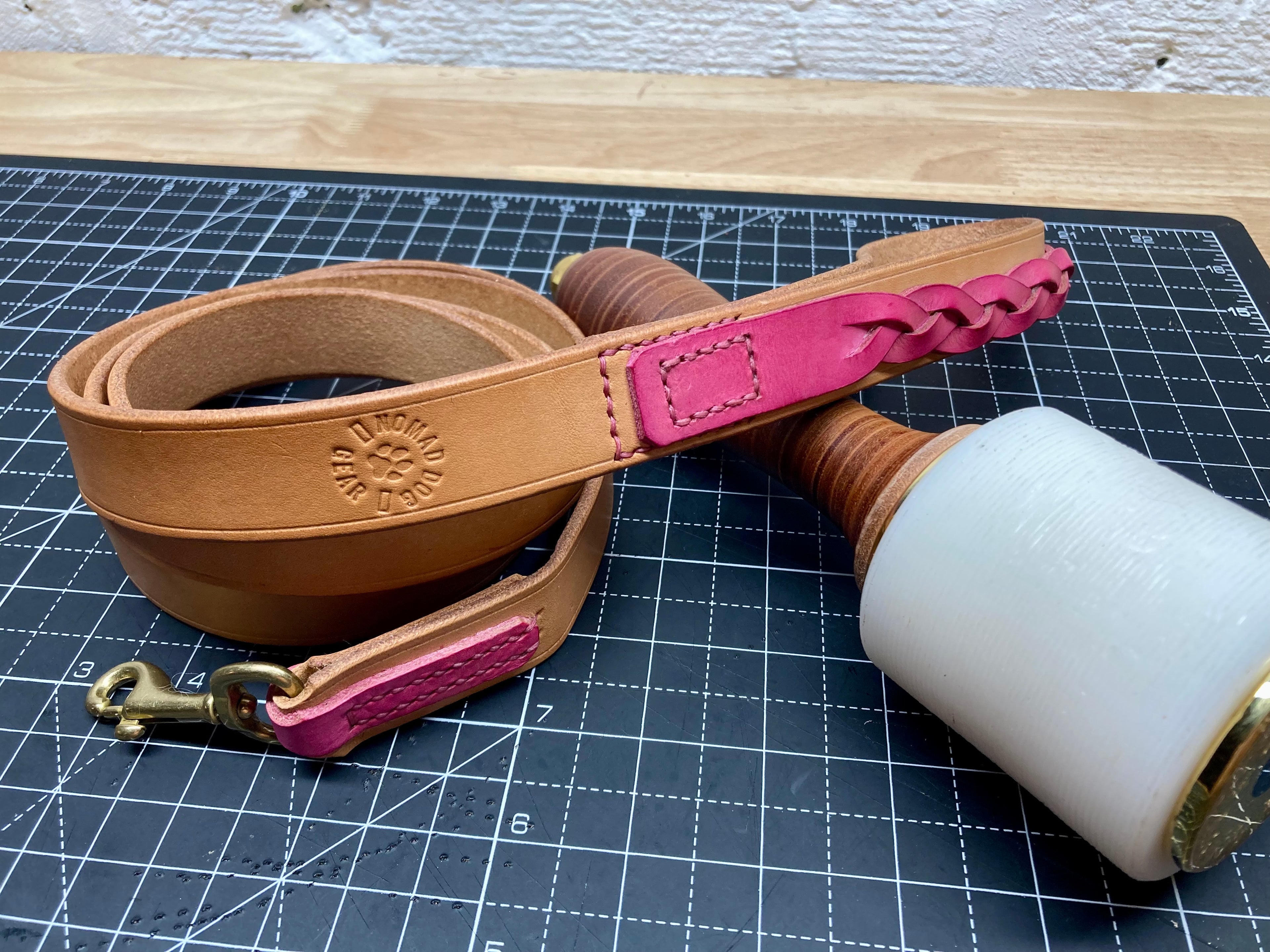 Heavy-Duty Leather Leash w/Braided Accent